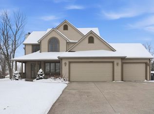 10121 Mesa Glen Ct, Fort Wayne, IN 46804