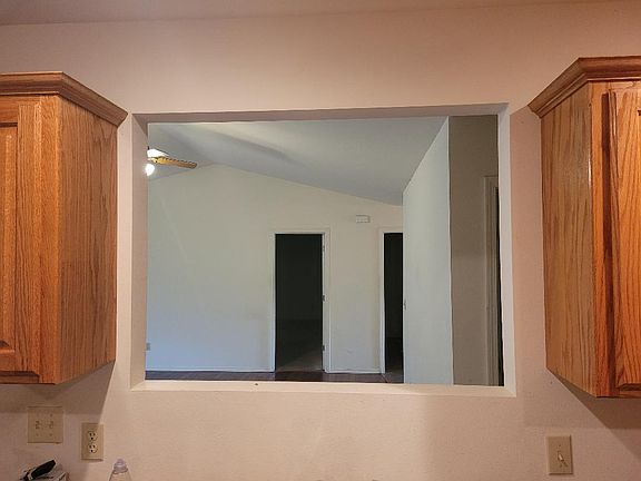 4th image of 125 Meadow Ln