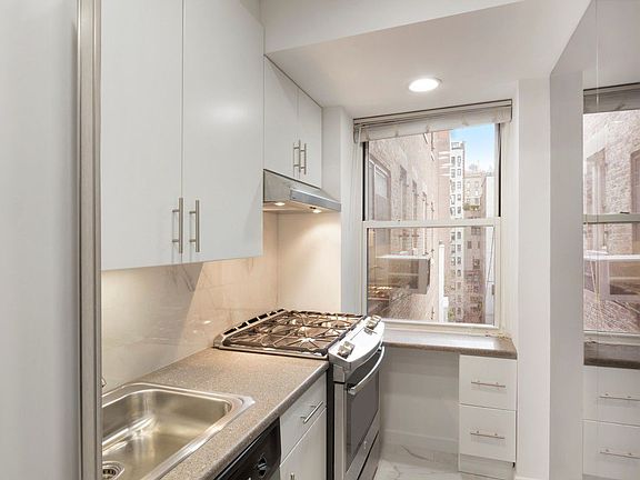 3rd image of 701 Madison Ave #6B