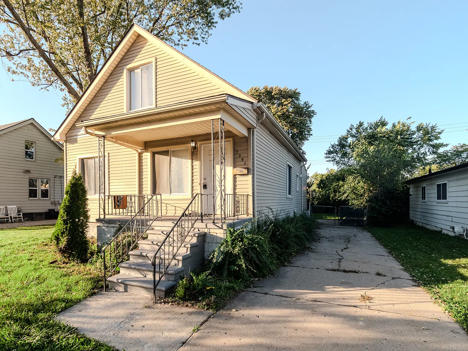 4 bed, 1.5 bath, 1265 sqft, $1,750 — Photo 2