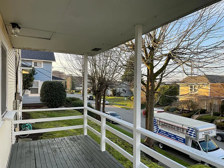 3202 Grand- 5 Unit — Photo 17