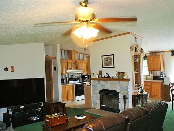 4th image of 6781 Lake Rd