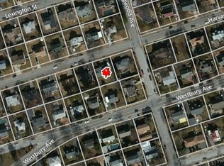 92 Harvard St, Westbury, NY 11590