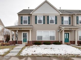 6692 W Laketowne Dr, Albertville, MN 55301