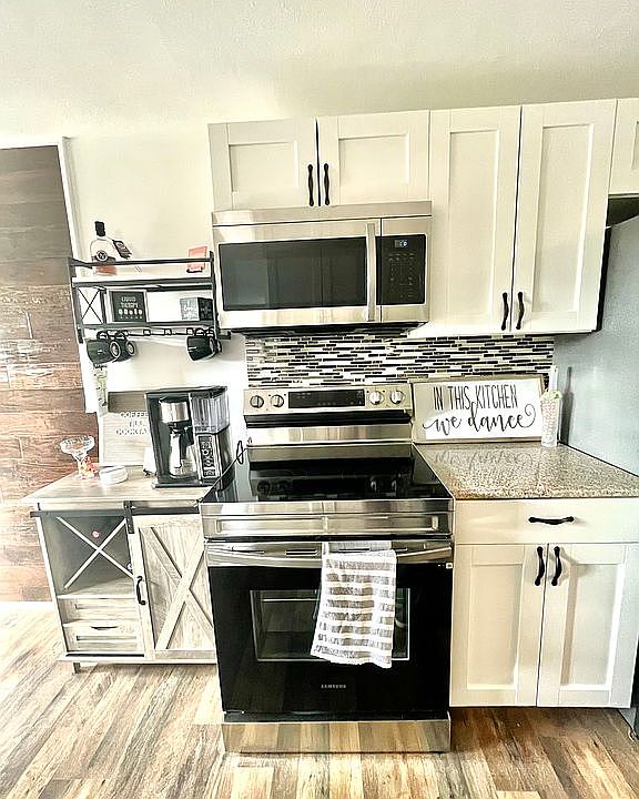 1st image of 585 Village Blvd N