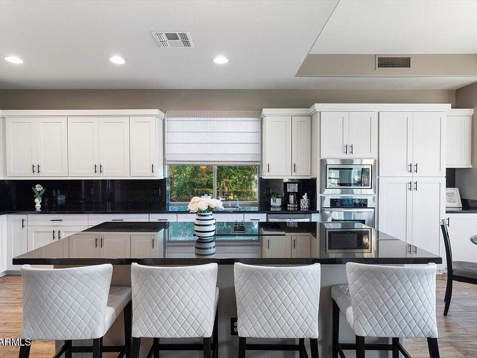 2nd image of 10688 E BUTHERUS Drive