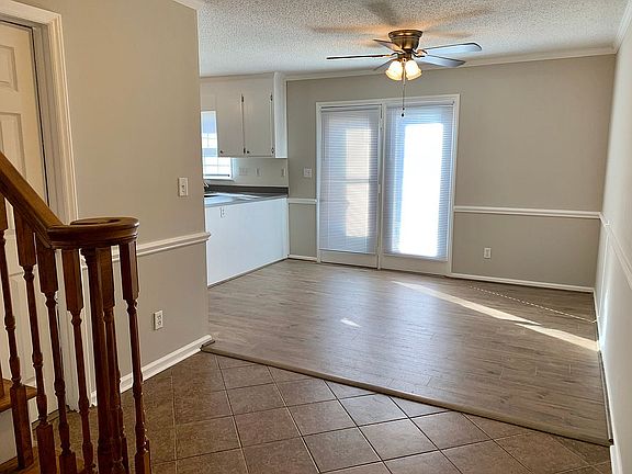 3rd image of 3806 Sterling Pointe Dr Unit D6