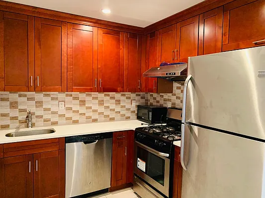 Rented by Chous Realty Group Inc | media 11