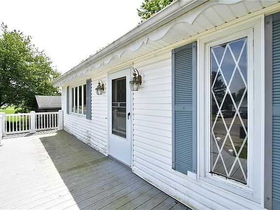 2nd image of 751 University Ave