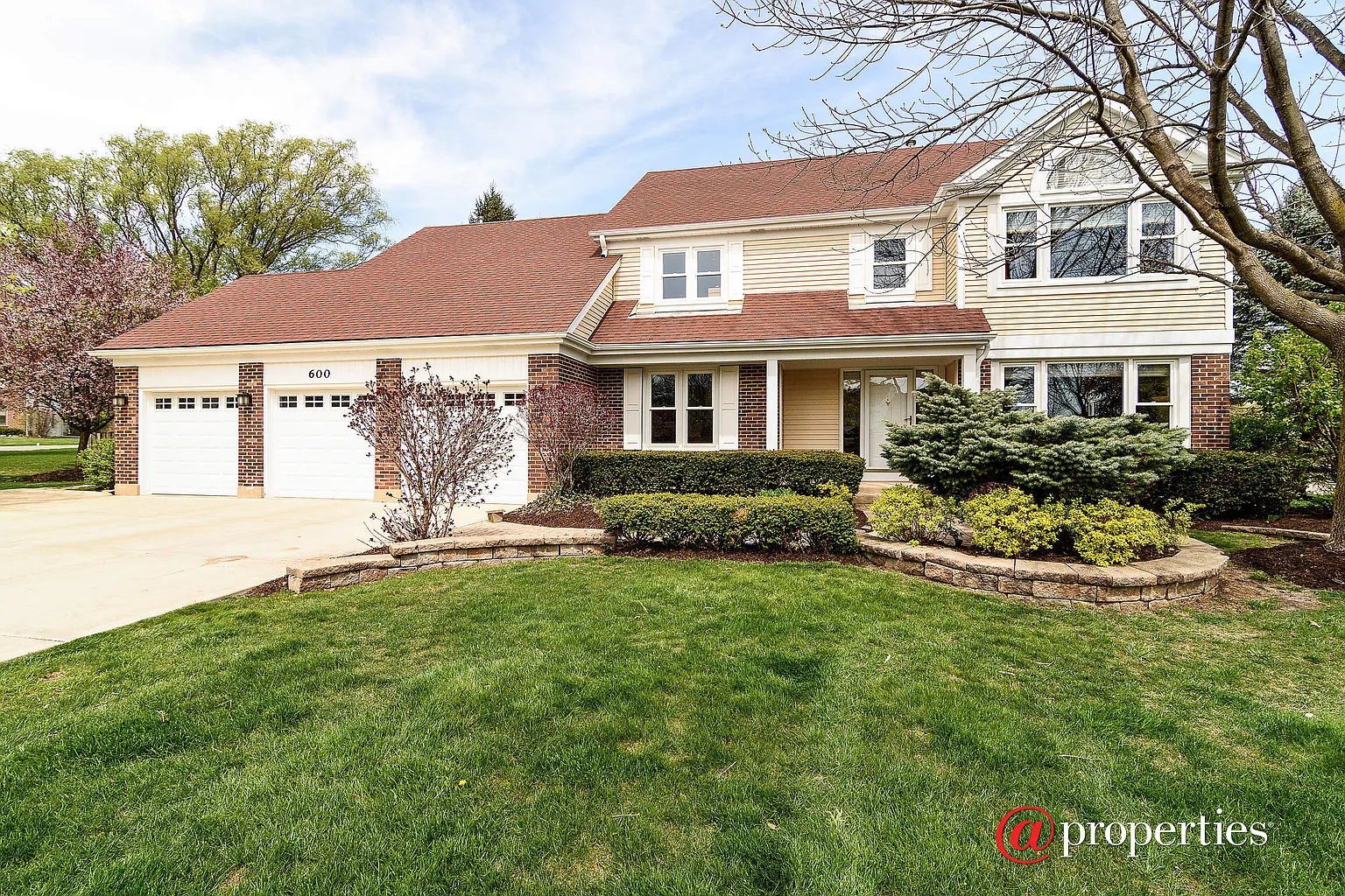 600 Hackberry Ct W photo 1