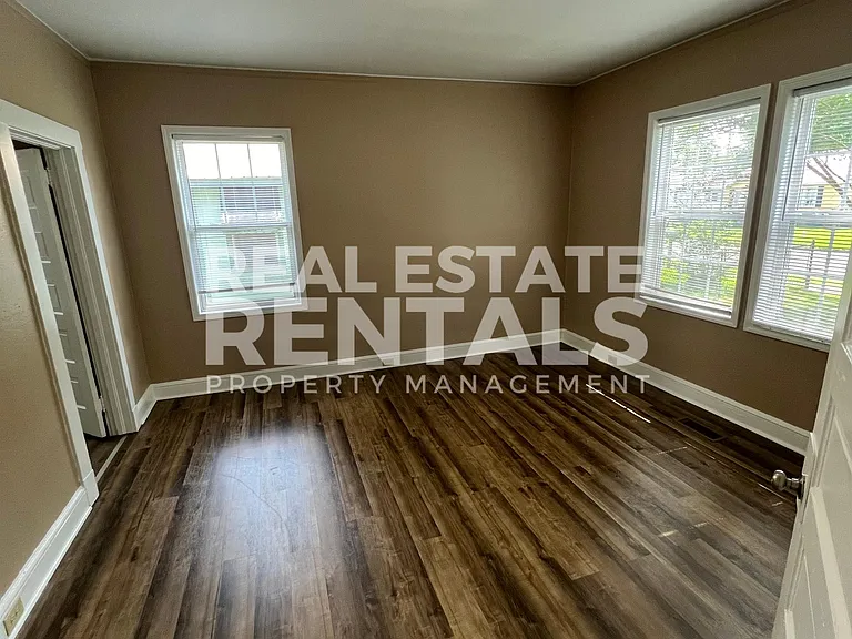 1009 Martin Ave #1 — Photo 4