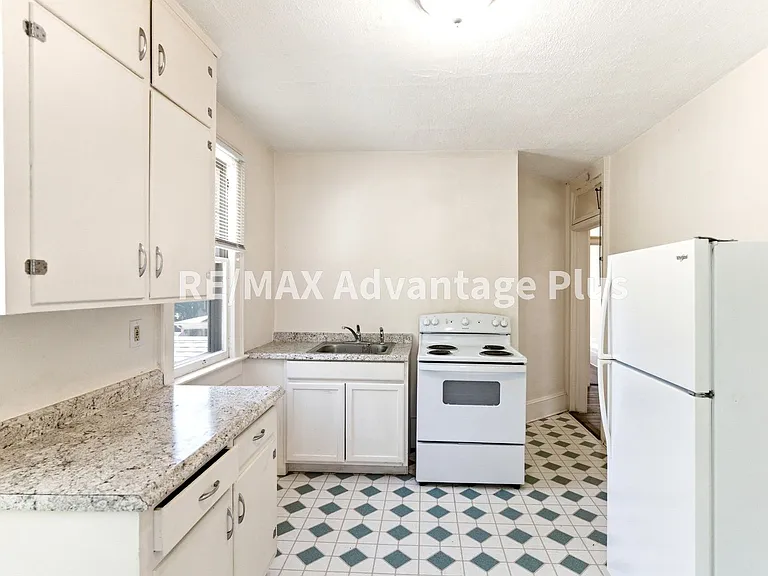 106 Grove St — Photo 10