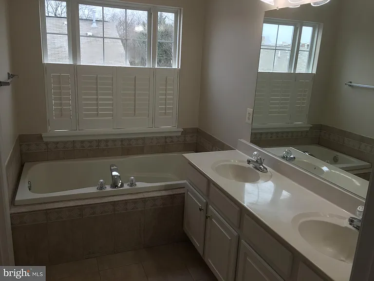2122 Darcy Green Pl — Photo 14