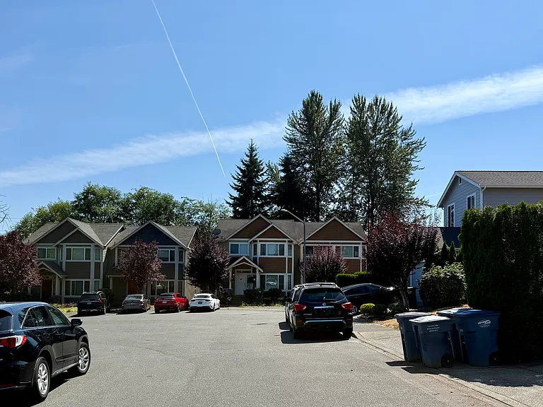 1560 Estate Pl — Photo 19