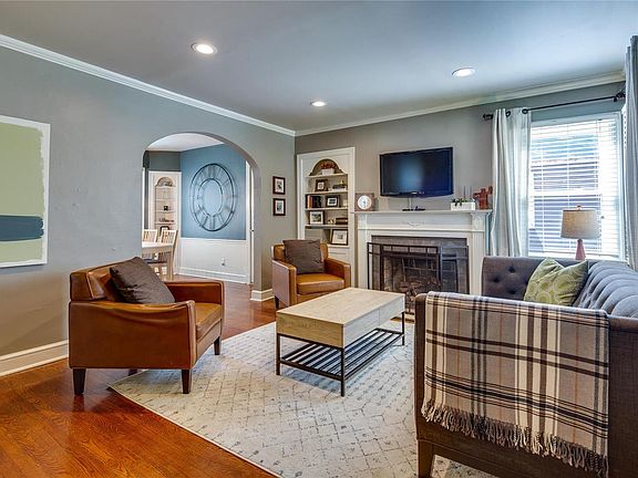 3rd image of 7634 Weaver Ave