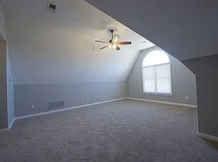 10445 Juneau Way — Photo 16