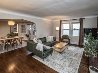 617 Cedar Lake Rd S #1, Minneapolis, MN 55405