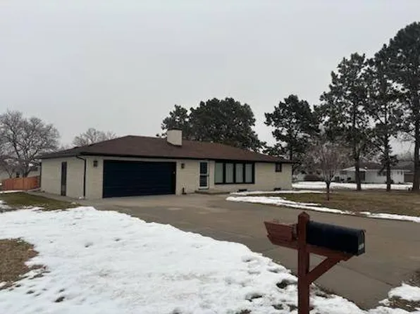 622 M St, Saint Paul, NE 68873