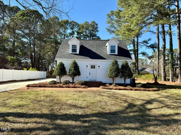 100 N 6th St, Erwin, NC 28339