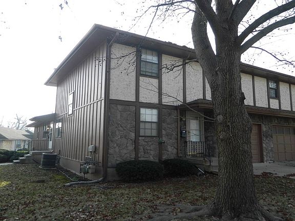 3rd image of 11208 E 71st Dr