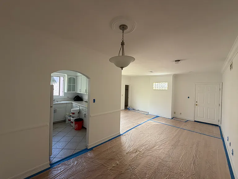 217 S Doheny Dr #5 — Photo 15