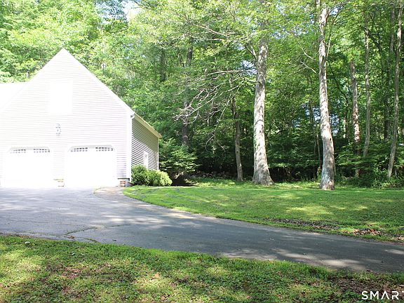 3rd image of 208 Ingham Hill Road