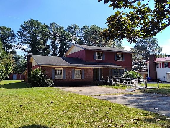 3rd image of 1705 Brook Haven Dr