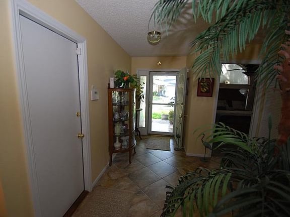 2nd image of 287 Falling Leaf Ln