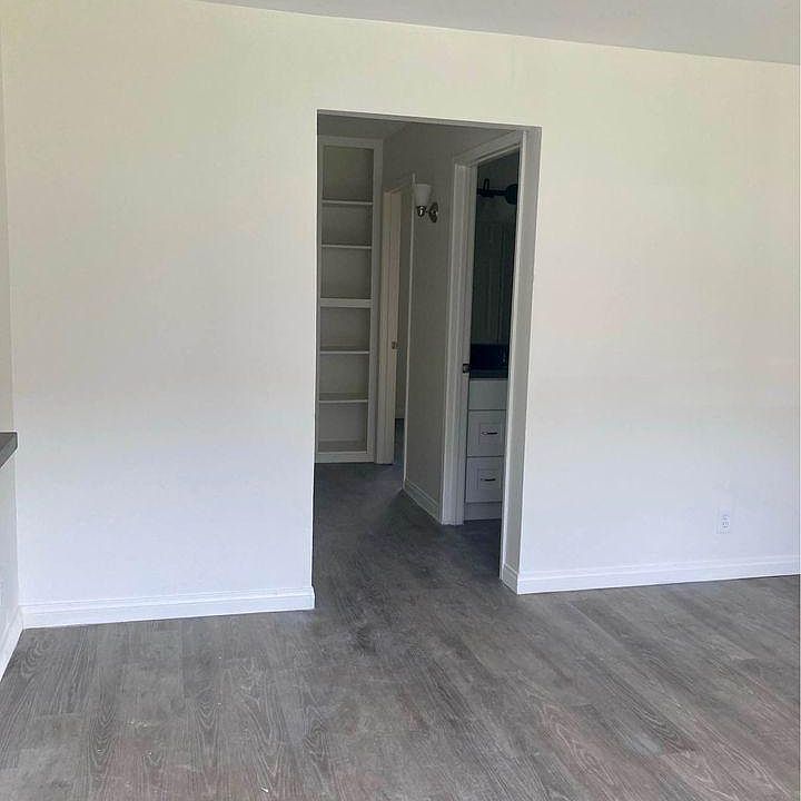 1st image of 961 S Sunshine Ave S #24