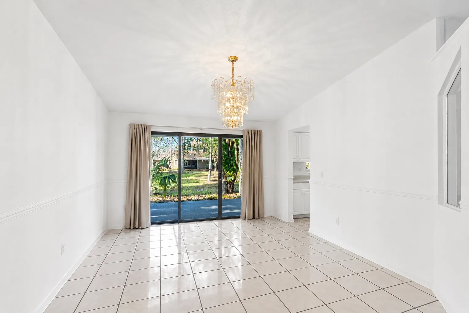 4 bed, 1769 sqft, $2,400 — Photo 2