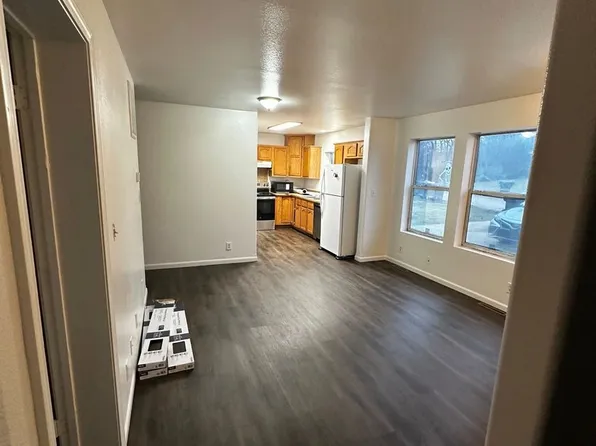 Hill Top Apartments, 777 Hilltop Dr #4, Claremore, OK 74017