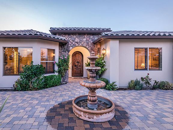 2nd image of 90 Nutwood Cir