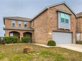 913 Bee Creek Ln, Fort Worth, TX 76120