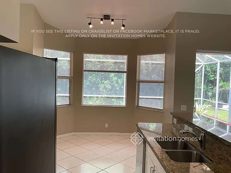 5477 NW 57th Way — Photo 7