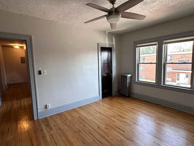 Bedroom 1 (2 of 3)