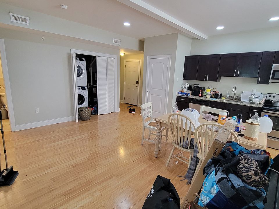 331-n-40th-st-2c-3
