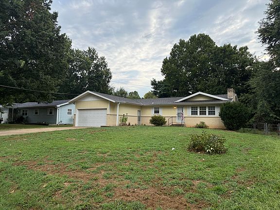 3rd image of 222 S Ken Avenue