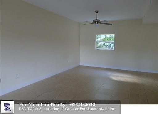 3rd image of 630 SE 15th St APT 2