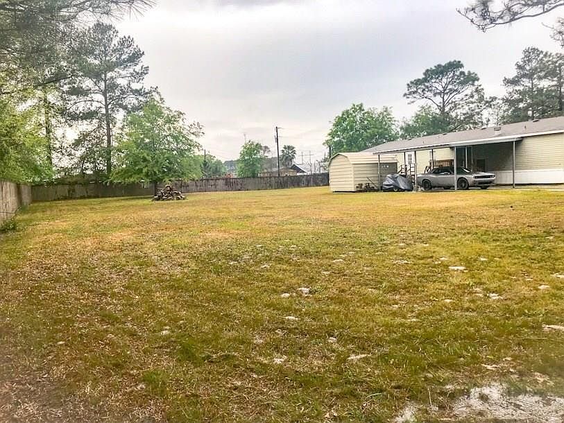 2nd image of 423 Bankens Rd