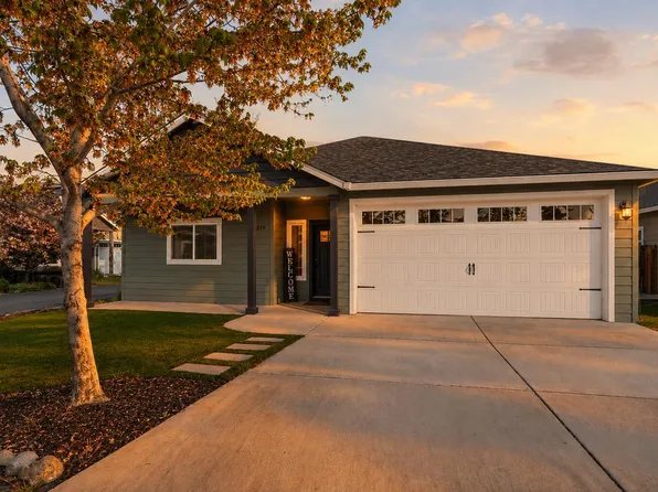 1350 Swayze Ln, Medford, OR 97501