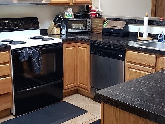4th image of 3151 Ellingwood Ave