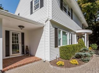 11 Deerfield Rd, Pound Ridge, NY 10576