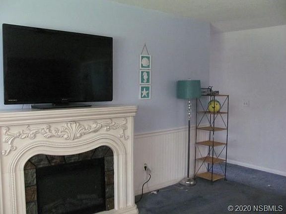 4th image of 2455 Claire Ave