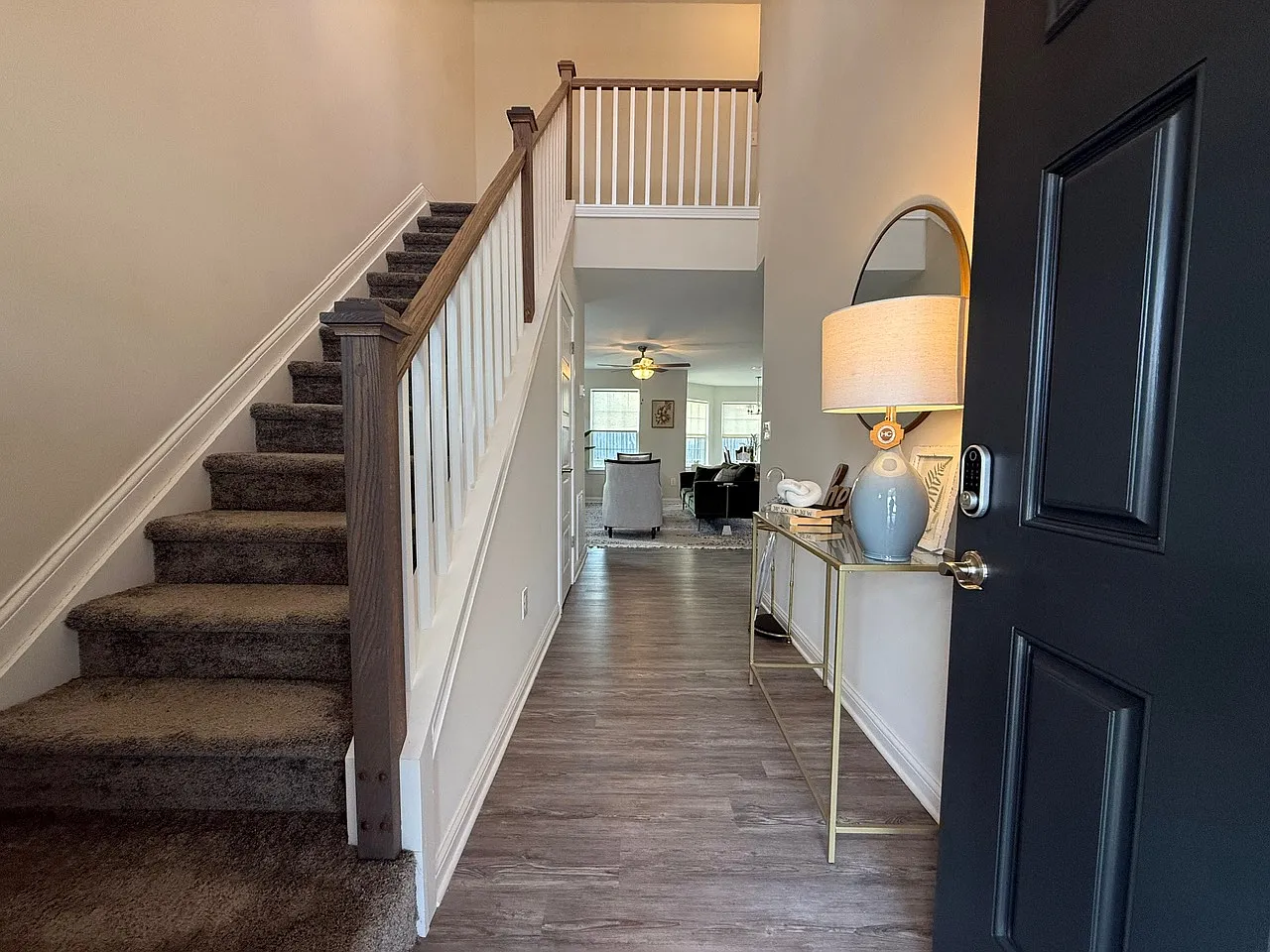 3 bed, 2.5 bath, 1538 sqft, $2,200 — Photo 2