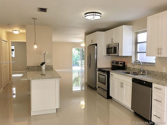 5th image of 40 NW 119th St
