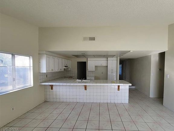 2nd image of 1673 Caliente Ct