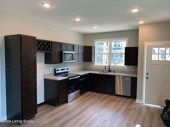 2nd image of 601 E Burnett Ave #A & B