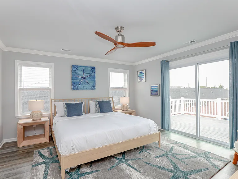 810 W Ocean View Ave #B — Photo 4