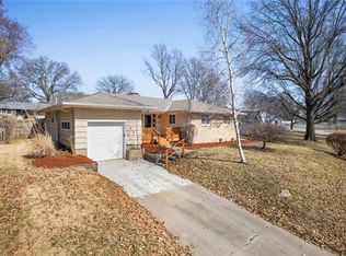 206 SW 3rd Ter, Lees Summit, MO 64063