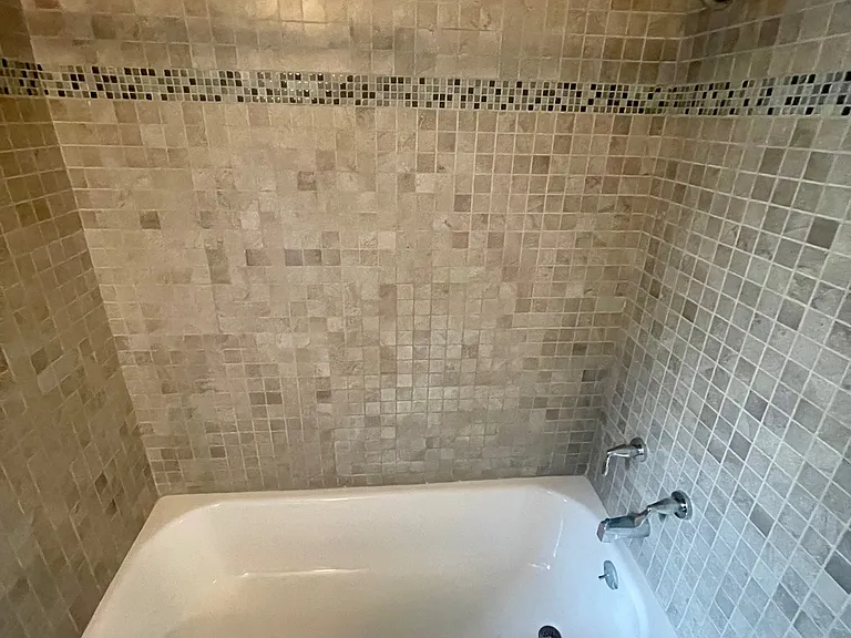 151 Eastmoreland Dr — Photo 23